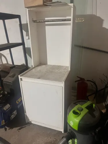 Balcão Organizador para Loja com Cabideiro