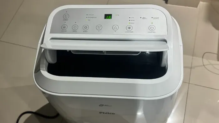 Ar-condicionado Portátil Philco PAC12000F5 12.000 BTUs + R$1.238 em Acessórios