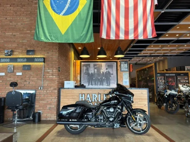 Harley-Davidson Street Glide STREET GLIDE FLHX