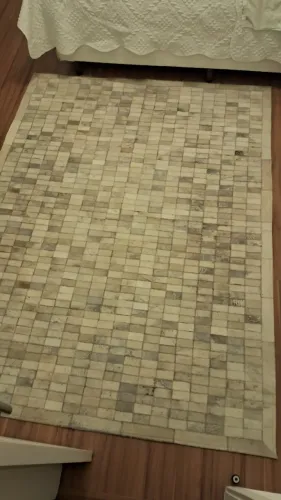 Tapete couro 2,00 x 1,55 cm