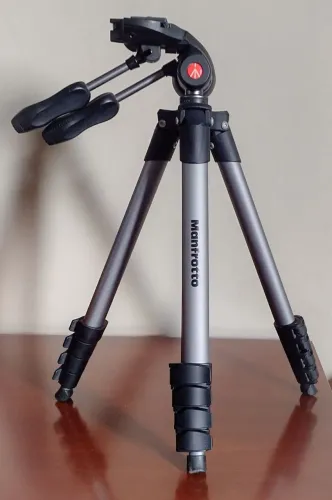 Tripé Manfrotto Compact Advanced