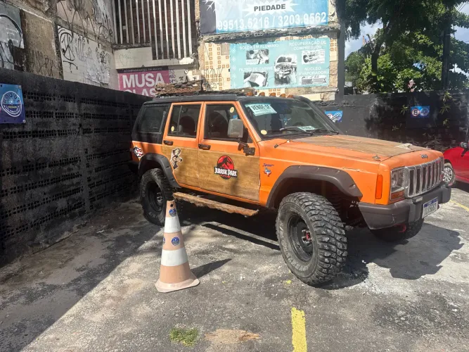Jeep Cherokee Sport 4.0 Mec./aut. 1998