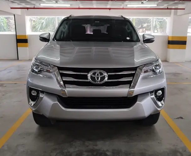 Toyota Hilux SW4 SRX 4X4 2.8 TDI 16V Dies. Aut. 2020