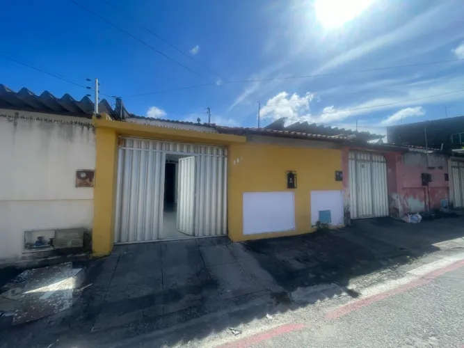 Casa para alugar, garagem, 02 quartos, banheiro, R$1.580,00, 100m², Demócrito Rocha