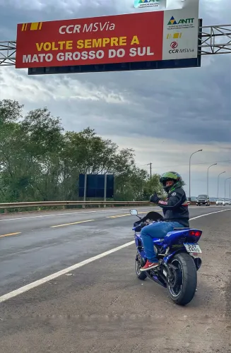 Yamaha YZF-R. R1 ano 2001. 1000cc