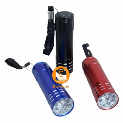Mini Lanterna LED + 3 Pilhas AAA (Palito) 