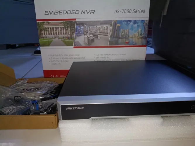 NVR HIKVISION DS-7600 SERIES 16 CANAIS
