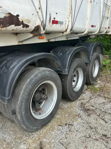 Carreta basculante 