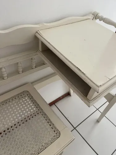 Mesa pra telefone antiga
