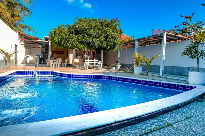 Paraíso praia Francês. 3 quartos piscina churrasqueira. 