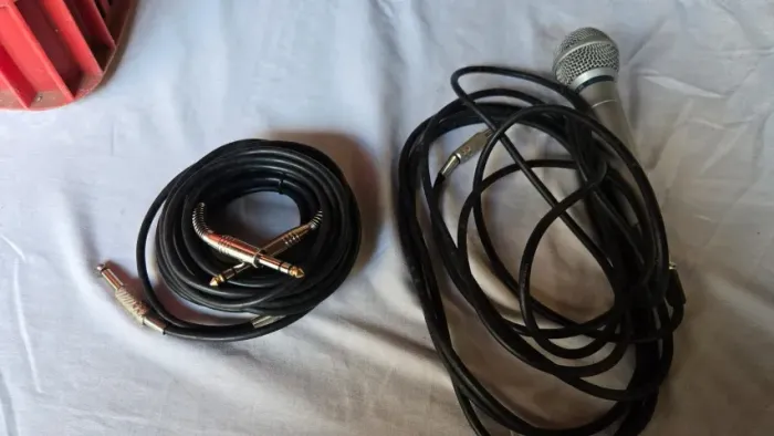 Microfone com cabo