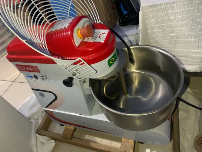 Amassadeira espiral 10 litros