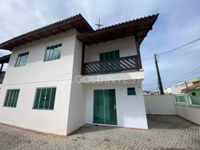 Casa com 2 quartos no bairro Santa Terezinha!!!