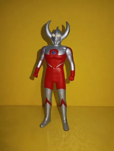 Boneco Pai de Ultra Em Vinil Bandai Ano 2000