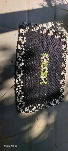 TAPETE DE CROCHÊ QUADRADO