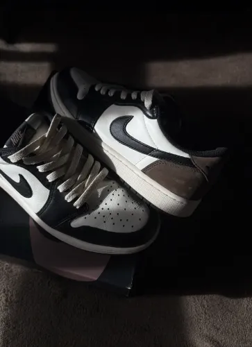 Jordan 1 low og mocha 