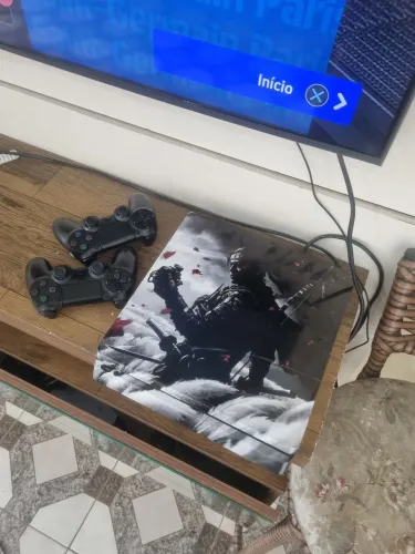 Ps 4 um Tb 4 jogos fora os que tem na conta dois controles pra hoje 1800
