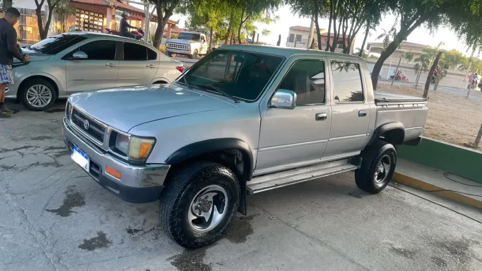 Toyota Hilux CD SR5 4X4 2.8 Diesel 2001