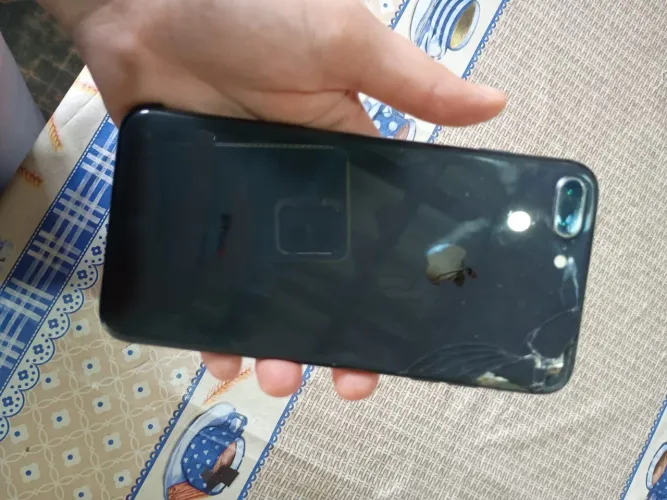 iPhone 8 Plus
