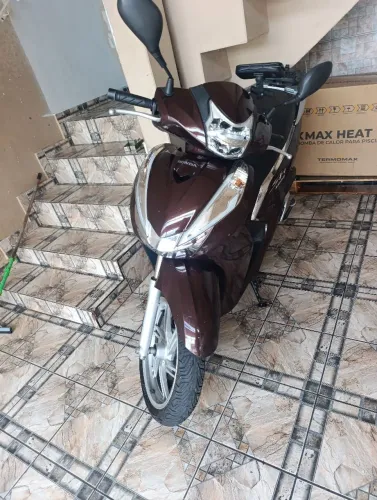 Moto Honda SH 300 automático 