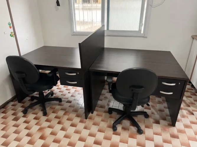 Mesa de Escritório com Gaveteiro + Cadeira Giratória (Vendo Junto ou Separado)