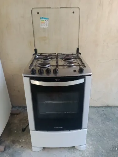 Fogão 4 bocas Electrolux funcionando 100% | Nova Iguaçu