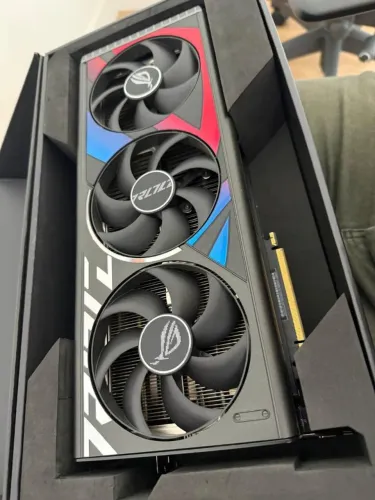 Placa de Vídeo ASUS ROG Strix RTX 4090 OC