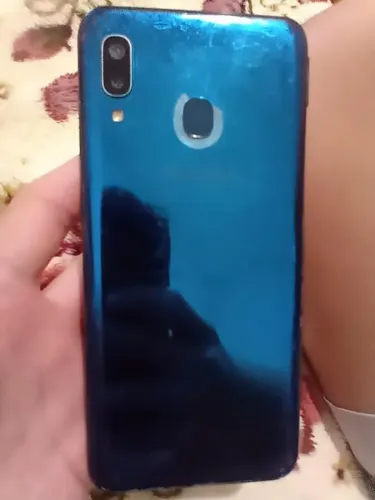 Samsung A20