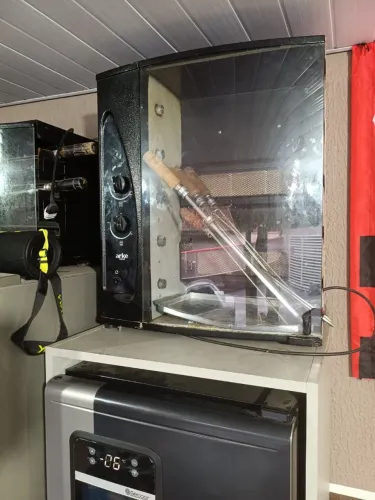 VENDENDO ESSA CHURRASQUEIRA ELÉTRICA E A GAS