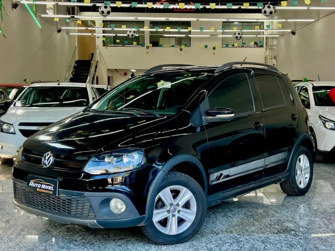Volkswagen Crossfox 1.6 MI Total Flex 8V 5P 2011