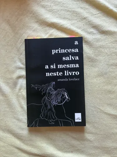 livro a princesa salva a si mesma neste livro
