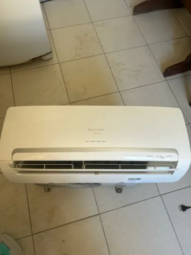 Ar-condicionado Inverter com defeito