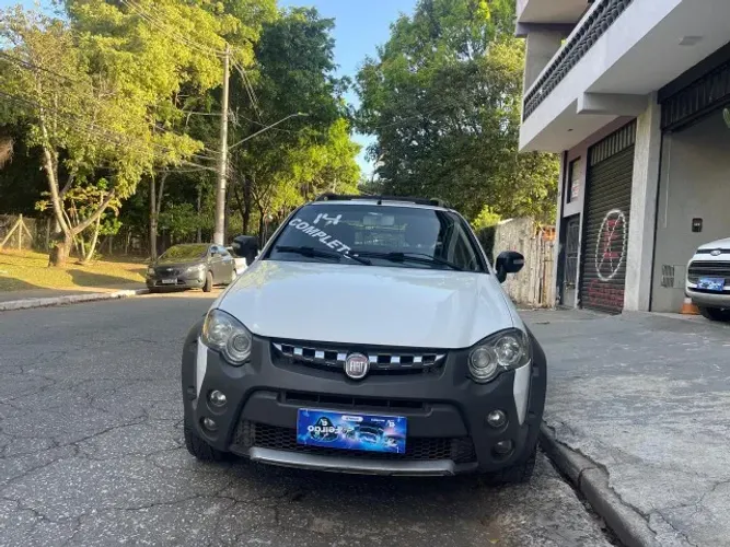 Fiat Strada Adventure 1.8/ 1.8 Locker Flex CE 2014