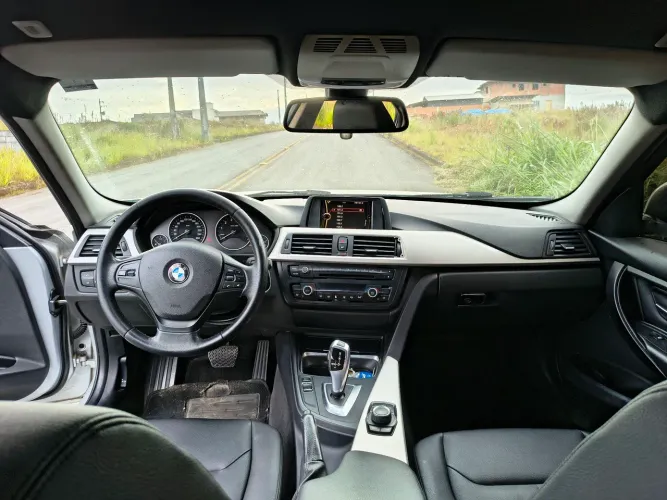 BMW 316I 1.6 TB 16V 136cv 4P 2014
