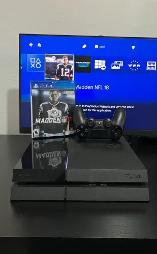 Ps4 + Jogo de Brinde - Seminovo 