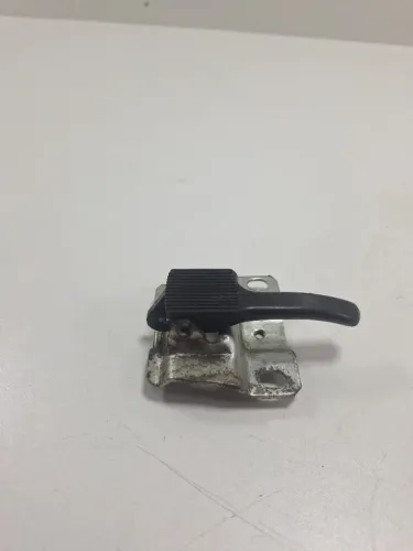 Maçaneta Interna Dianteira Esquerda Kombi 1.4 2012