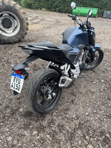 Vendo Honda CB Twister 300 ABS