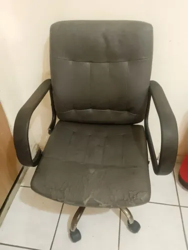Doação Cadeiras giratória!