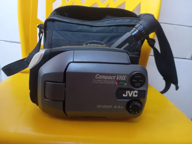 Câmera filmadora portátil JVC antiga para colecionadores