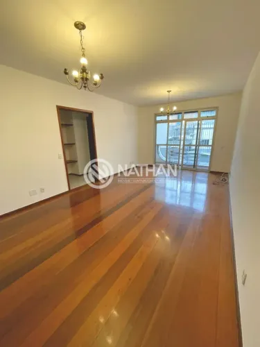 APARTAMENTO NO CENTRO DA CIDADE    Várzea   Sala ampla e arejada, com varanda  3 Banheir