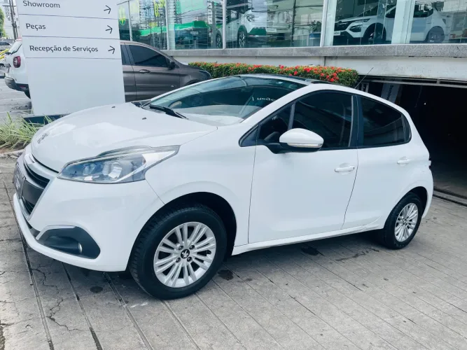 Peugeot 208 Allure 1.2 Flex 12V 5P Mec. 2019
