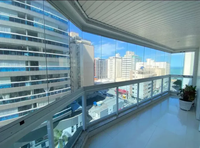 RG - 04 Quartos sendo 02 suites com vista mar