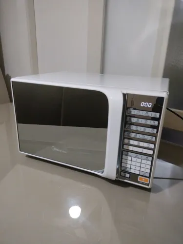 Microondas Midea 31 litros, Espelhado.