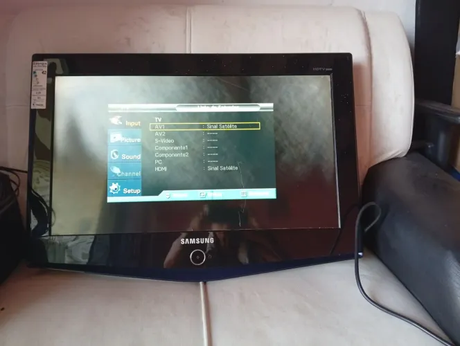 VENDO TELEVISÃO SAMSUNG 32 pol.nao SMART