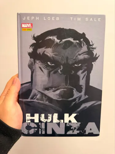 Hulk Cinza