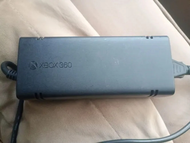 Fonte original do Xbox 360 super slim