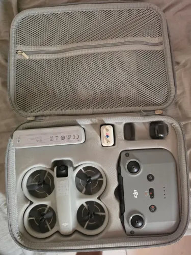Drone DJI Neo Combo Fly More com mala