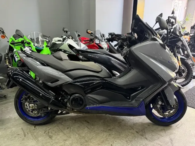 YAMAHA TMAX ABS 2015 - Segundo dono - revisada - impecável