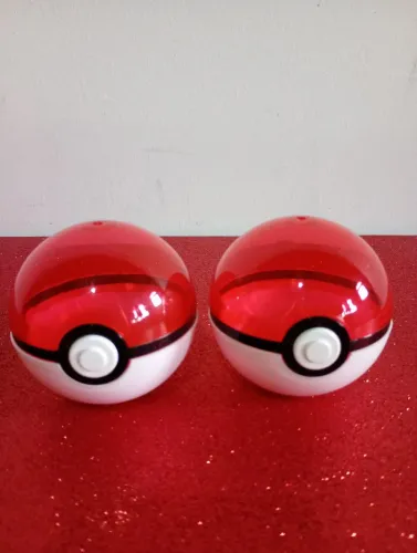 (Produto semi novo)Kit duas Pokébola Original vazias