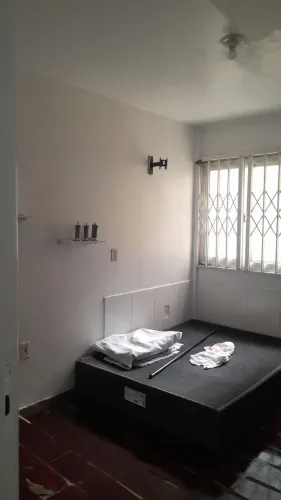 Quartos no estreito para alugar
